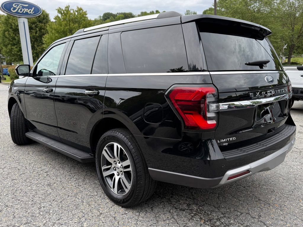 Certified 2024 Ford Expedition Limited image 3