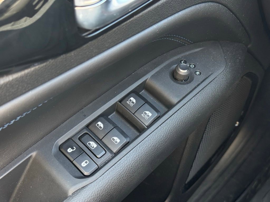Used 2026 Jeep Compass Limited AWD/4WD image 29