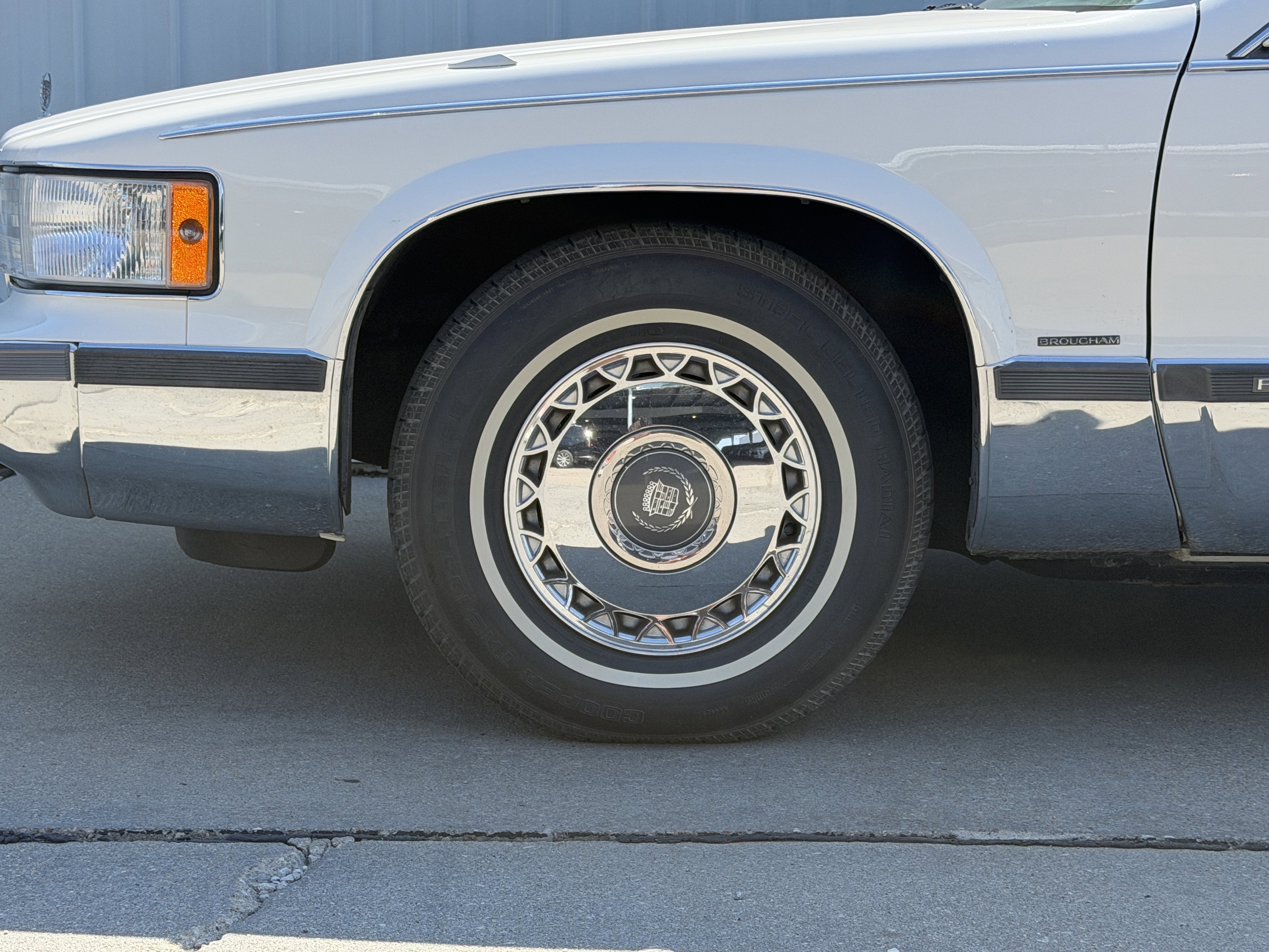 Used 1996 Cadillac Fleetwood Brougham RWD image 9