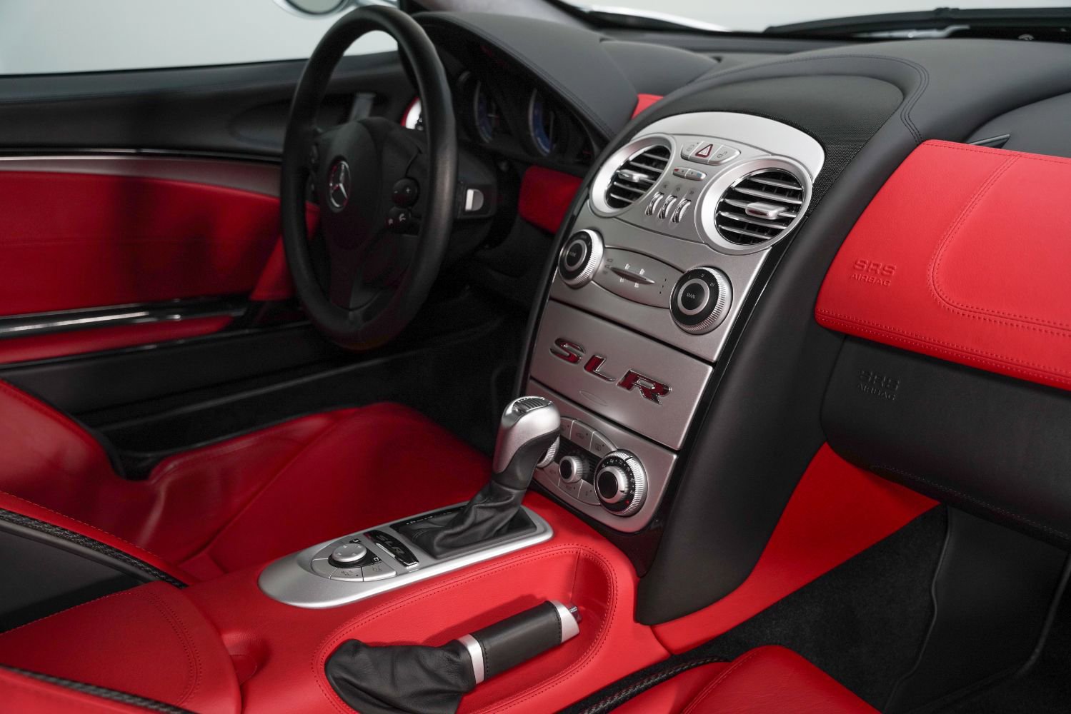 Used 2005 Mercedes-Benz SLR Coupe image 33