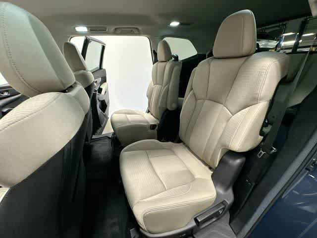 Certified 2023 Subaru Ascent Premium w/ Convenience Package AWD/4WD image 18