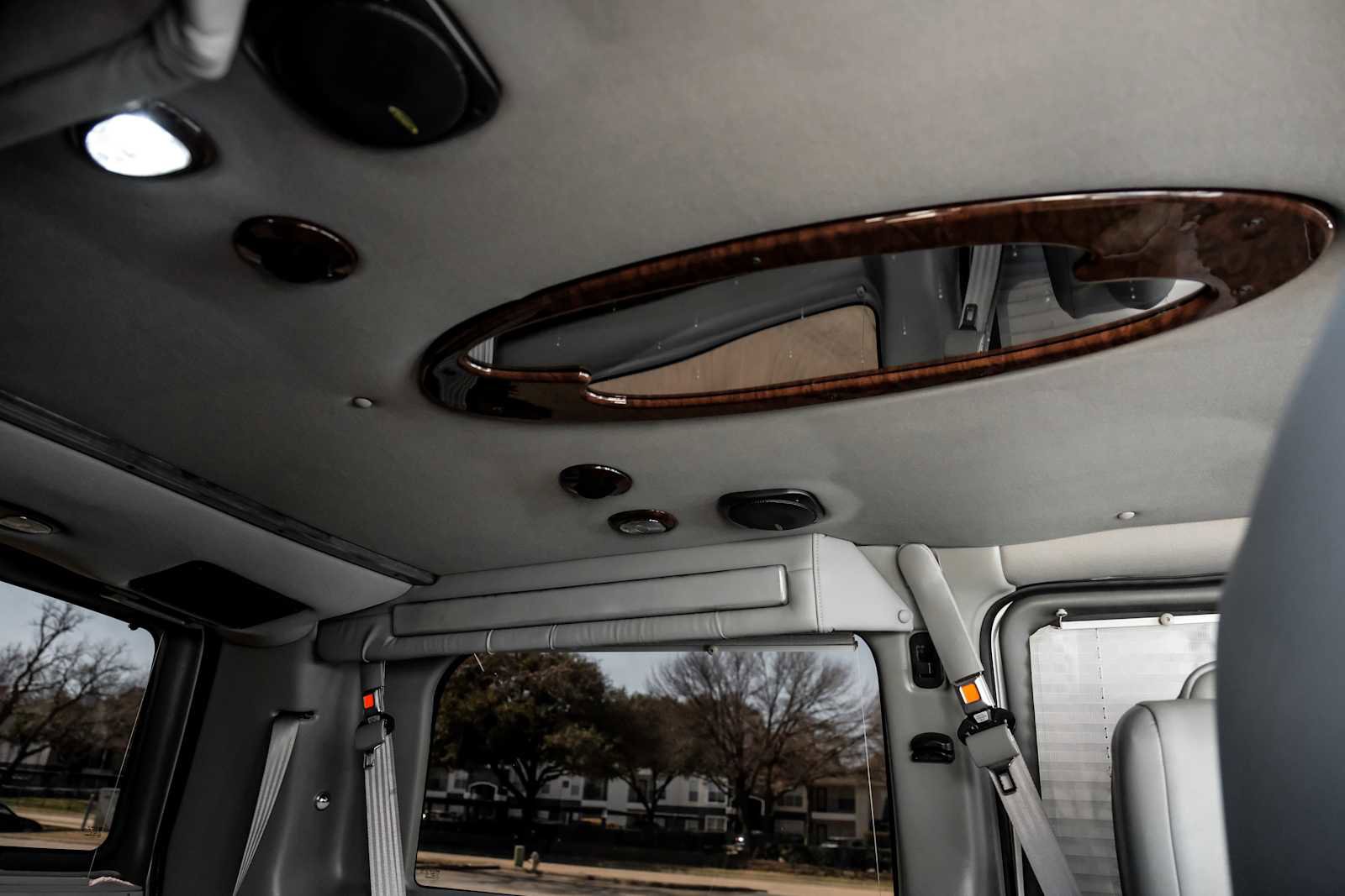 Used 2011 Chevrolet Express 1500 image 40