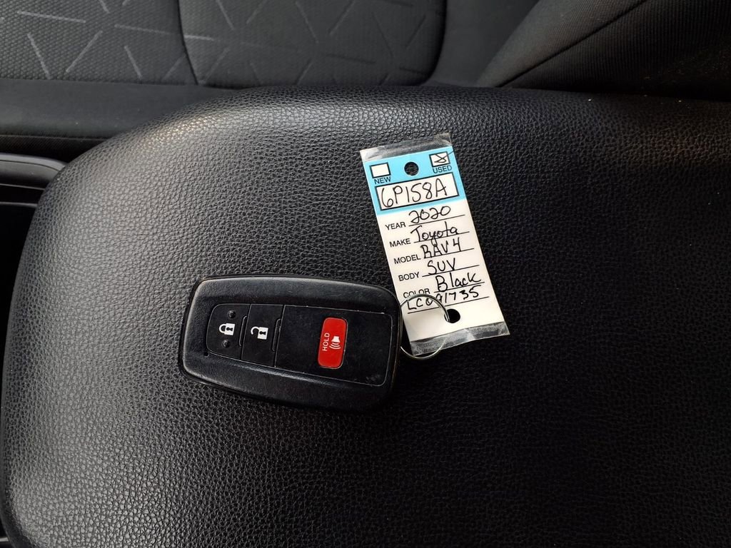 Used 2020 Toyota RAV4 XLE AWD/4WD image 15