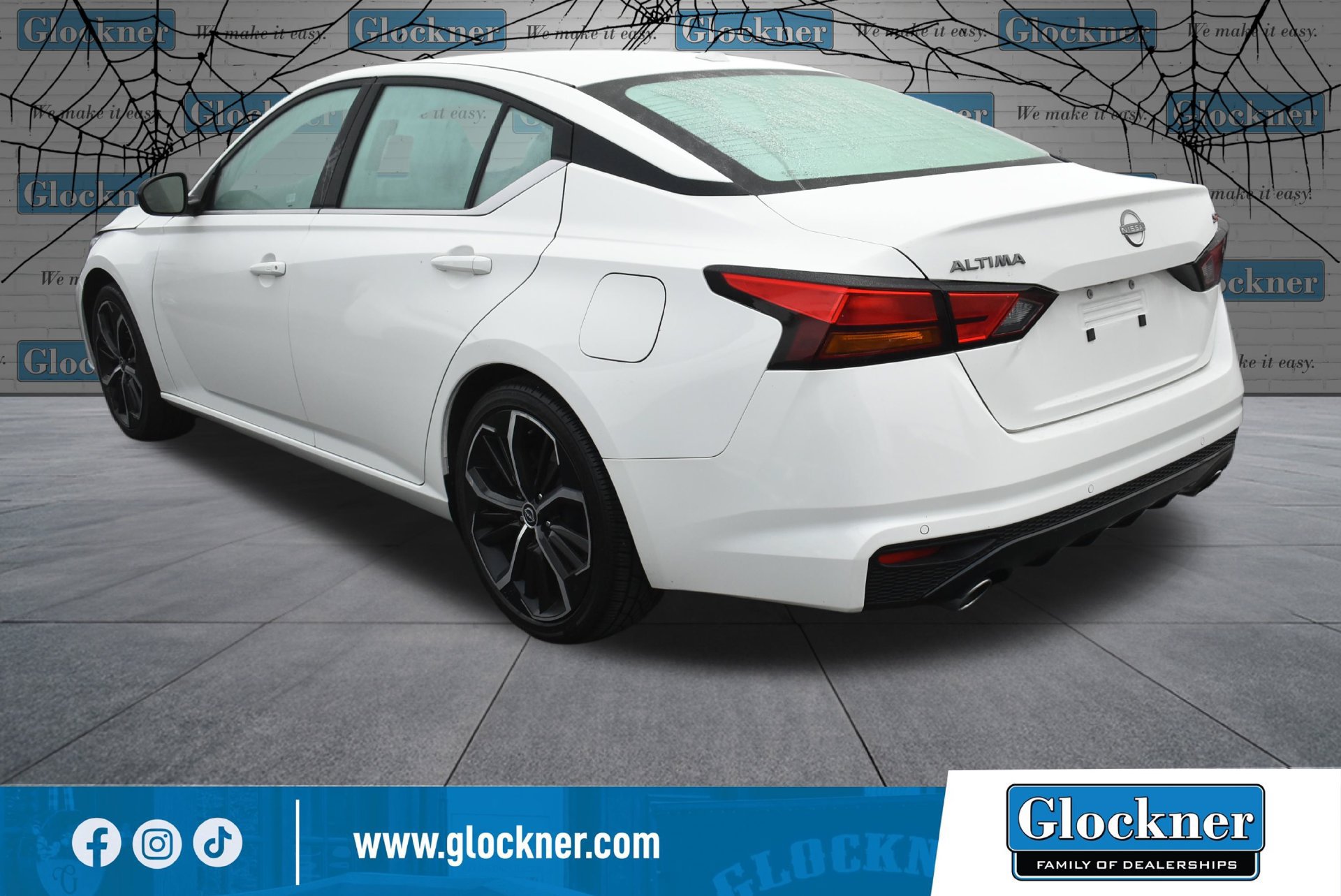 Used 2024 Nissan Altima 2.5 SR FWD image 13