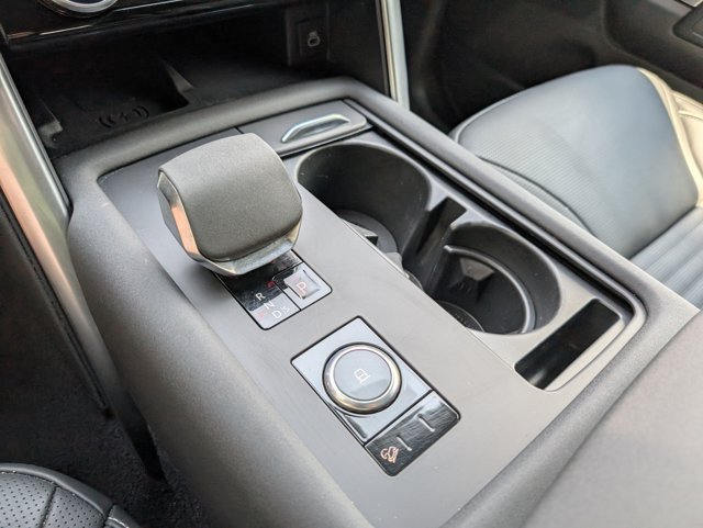 Certified 2024 Land Rover Discovery Dynamic SE AWD/4WD image 18