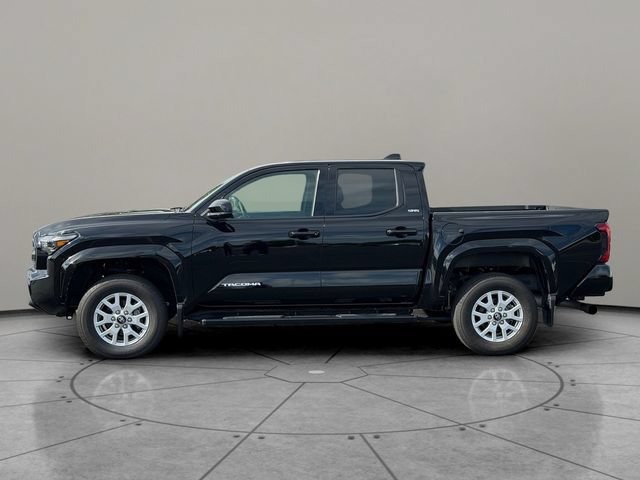 Certified 2025 Toyota Tacoma SR5 AWD/4WD image 3