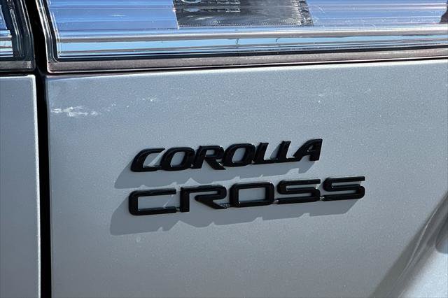 Certified 2025 Toyota Corolla Cross AWD Hybrid image 32