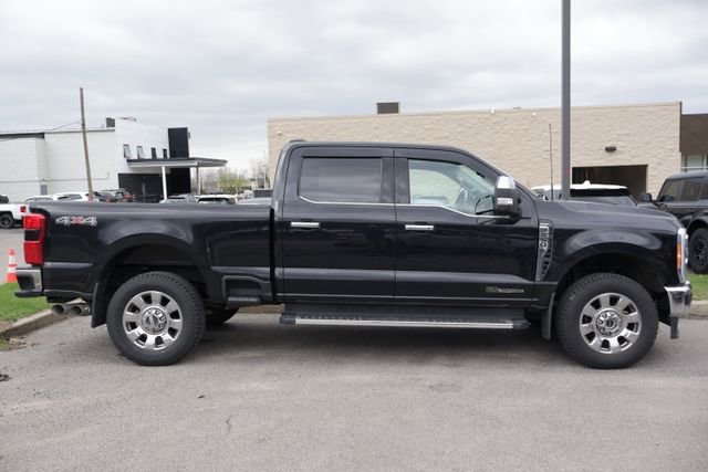 Used 2023 Ford F250 Lariat w/ Chrome Package image 3