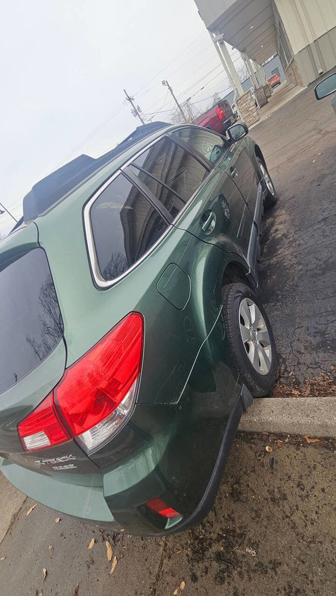 Used 2012 Subaru Outback 2.5i Premium image 6