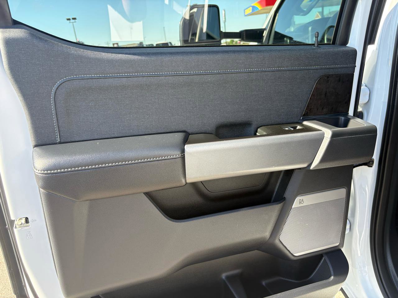 Used 2023 Ford F350 Lariat w/ Lariat Ultimate Package image 39