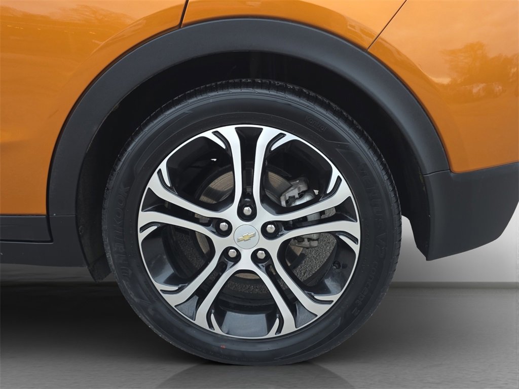 Used 2017 Chevrolet Bolt Premier w/ Driver Confidence II Package image 5