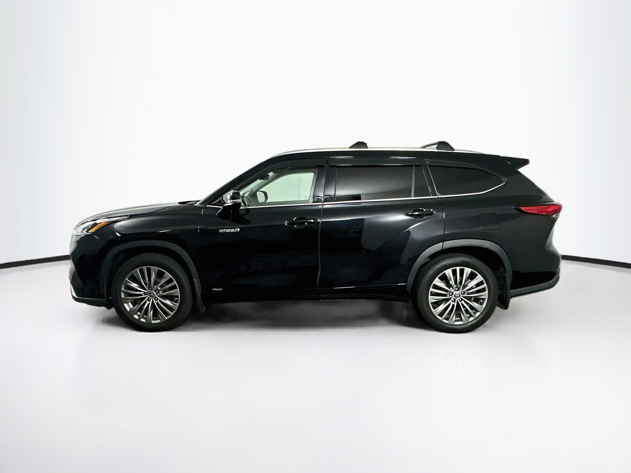 Used 2021 Toyota Highlander Platinum AWD/4WD image 4
