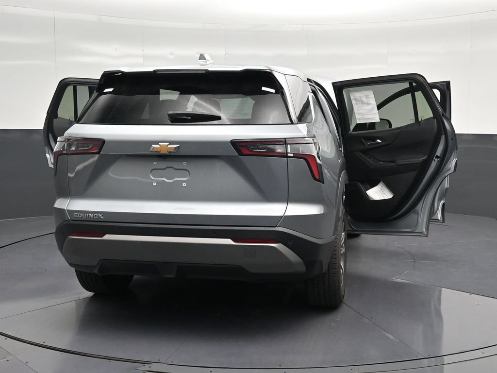 Used 2026 Chevrolet Equinox LT FWD image 29