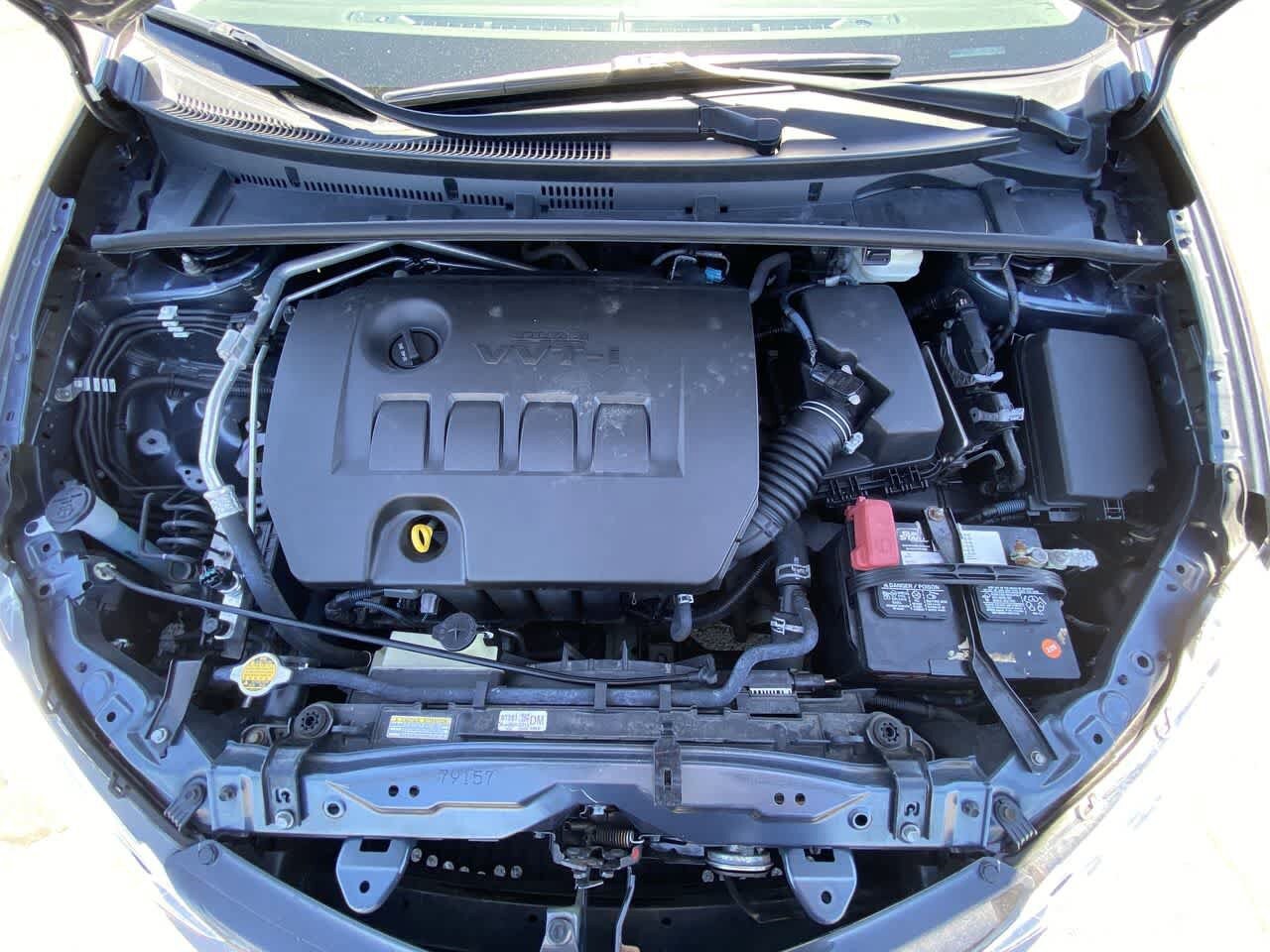 Used 2015 Toyota Corolla LE FWD image 24