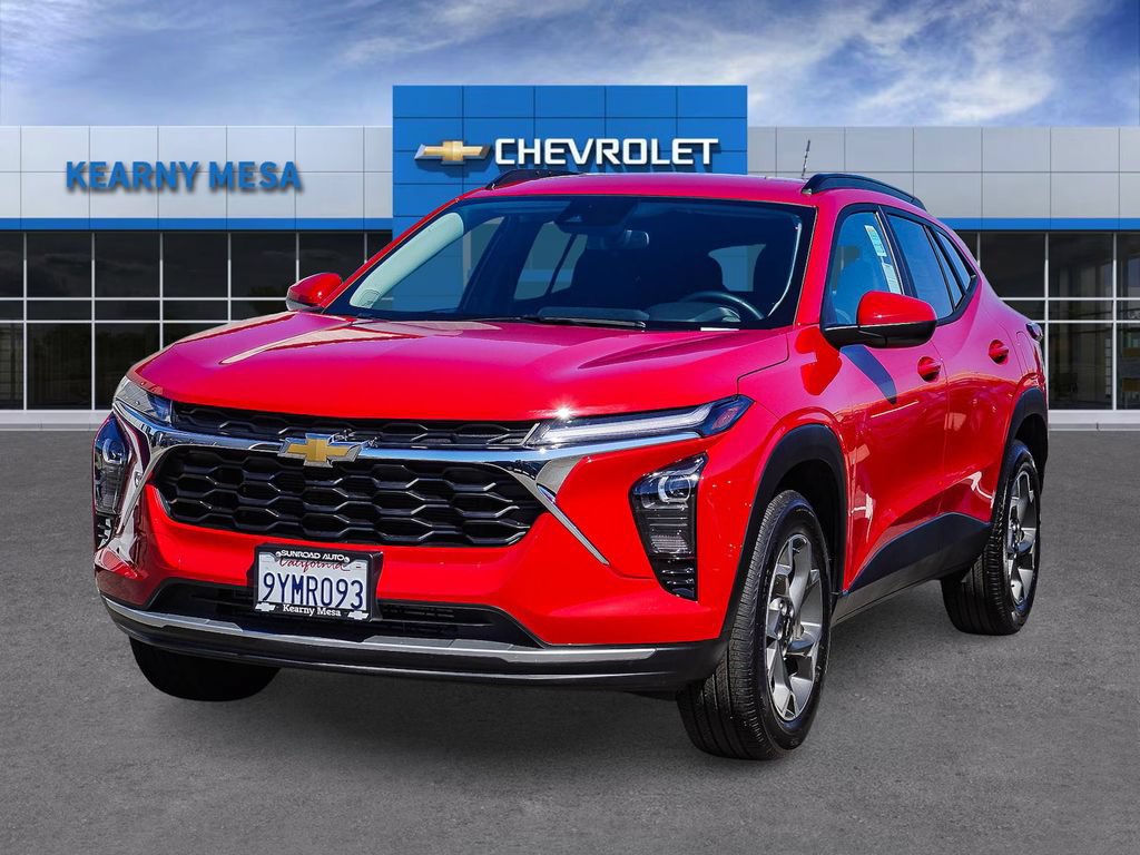 Used 2026 Chevrolet Trax LT w/ Driver Confidence Package FWD image 3