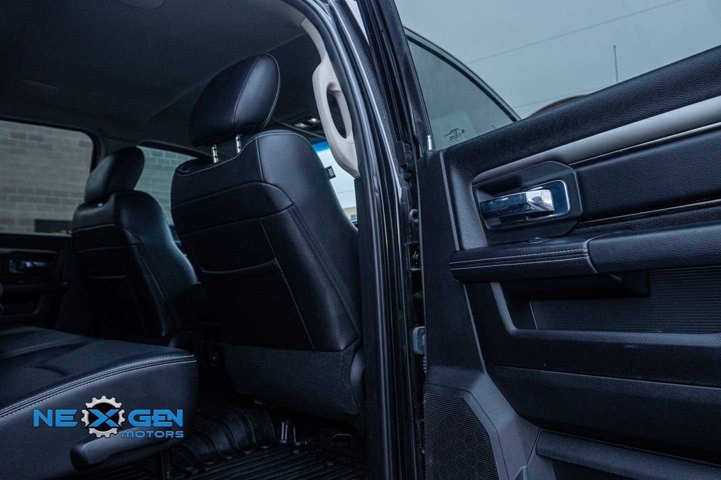 Used 2018 RAM 3500 Laramie w/ Sport Appearance Group image 34