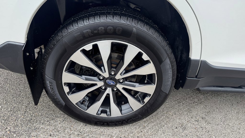 Used 2017 Subaru Outback 3.6R Limited image 13