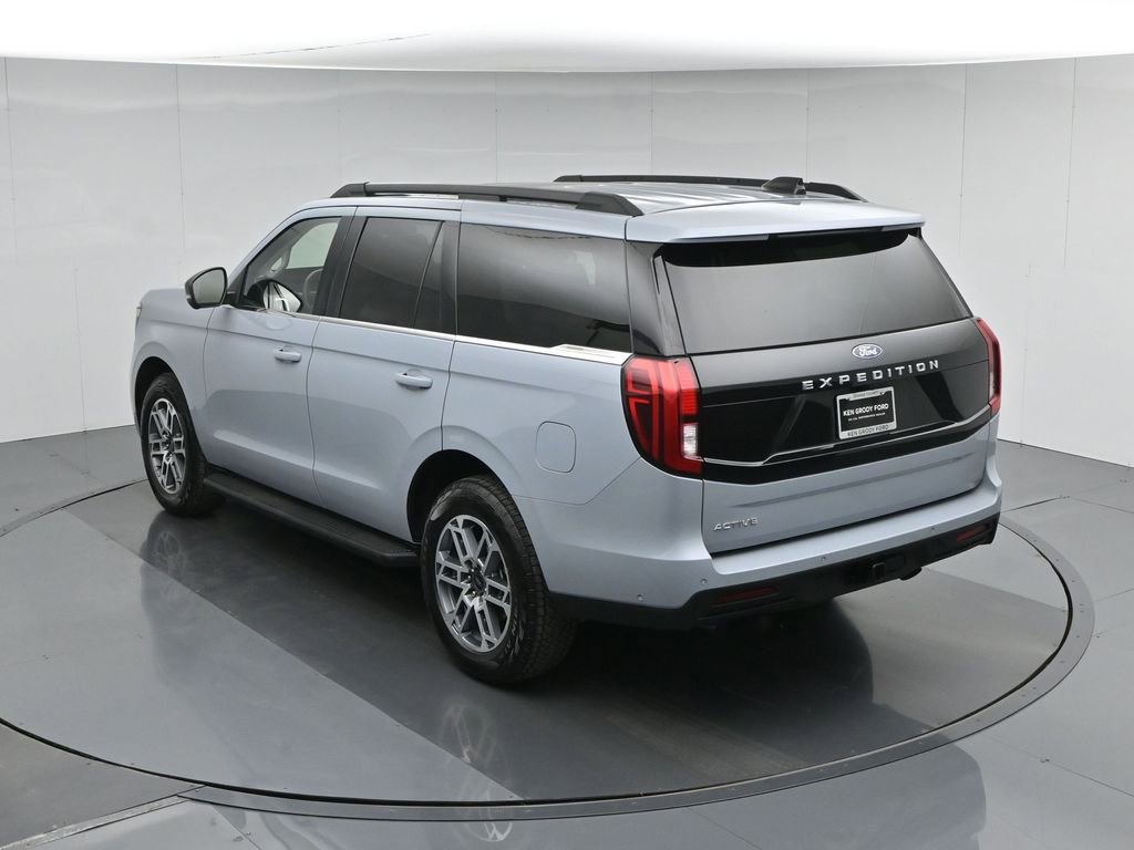 Used 2025 Ford Expedition Active image 43