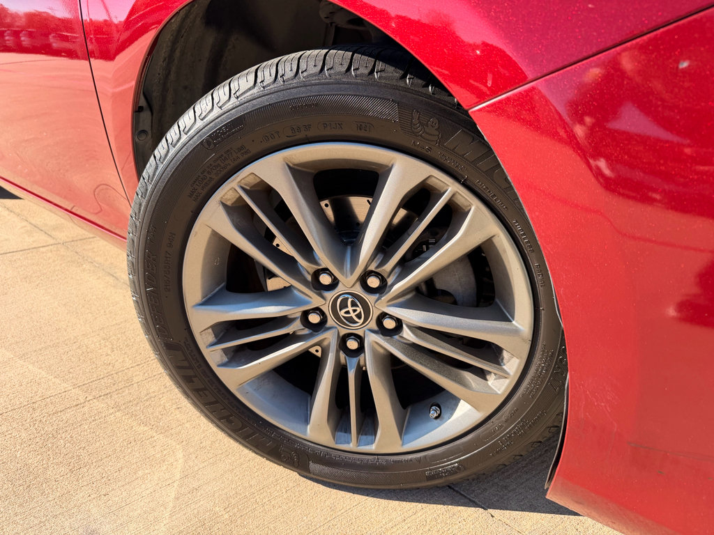 Used 2015 Toyota Camry SE image 27