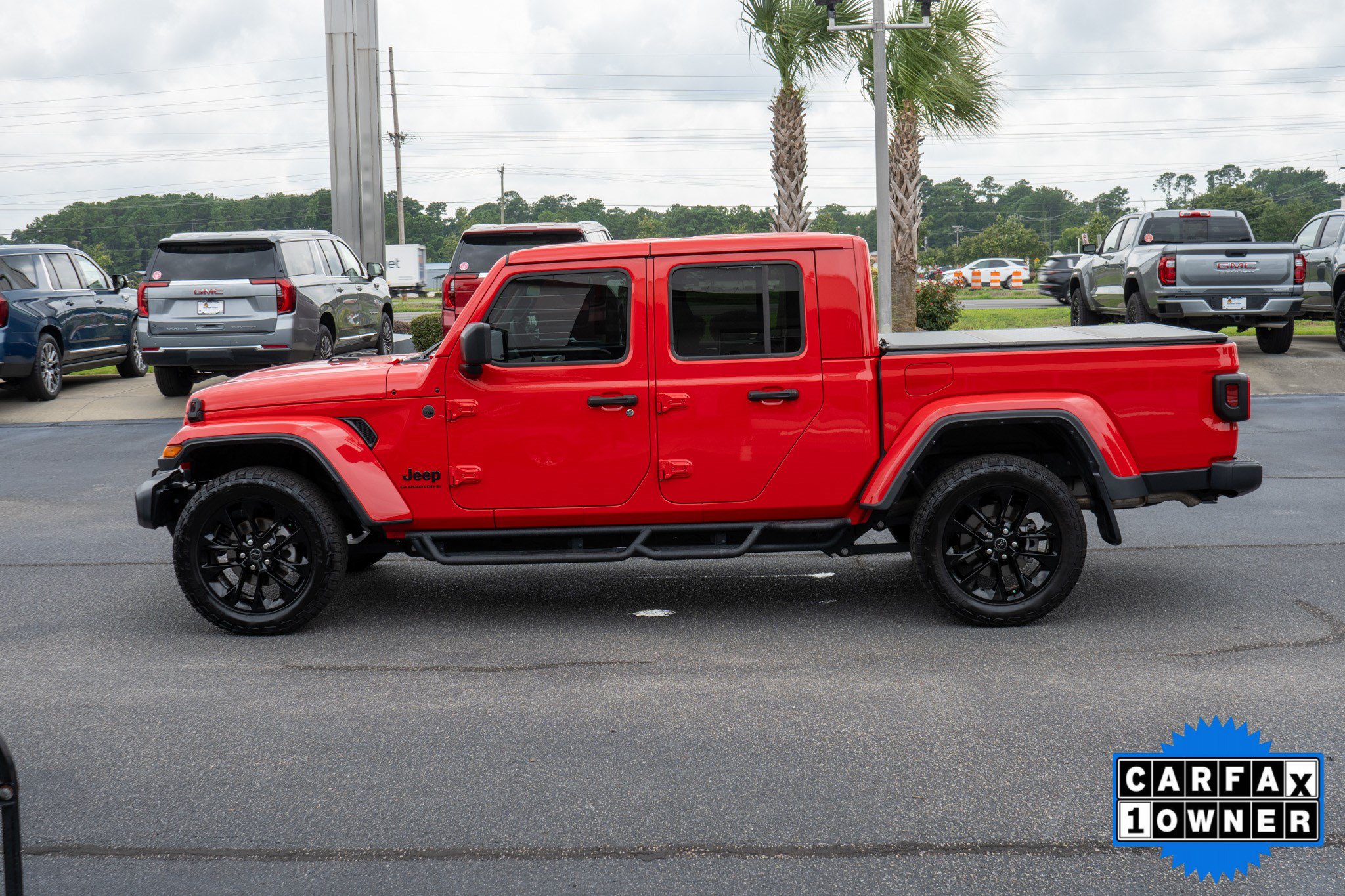 Used 2025 Jeep Gladiator Sport AWD/4WD image 6