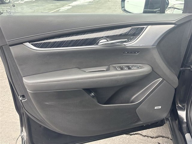 Certified 2024 Cadillac XT6 Premium Luxury w/ LPO, Floor Liner Package image 23