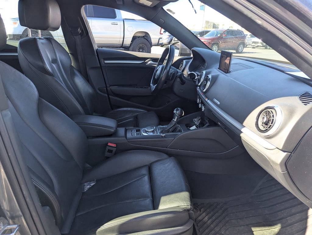 Used 2018 Audi A3 e-tron Premium w/ Sport Package FWD image 36