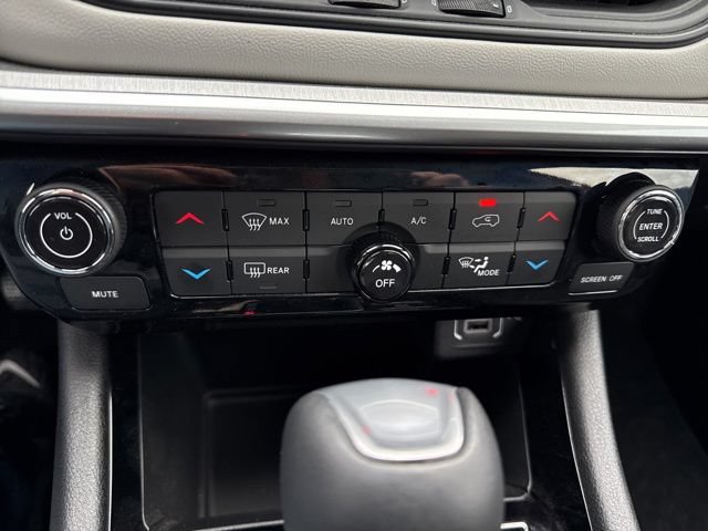 Used 2025 Jeep Compass Limited w/ Elite Group AWD/4WD image 26
