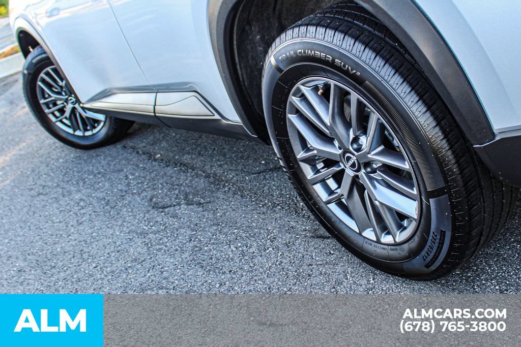 Used 2024 Nissan Rogue S AWD/4WD image 14