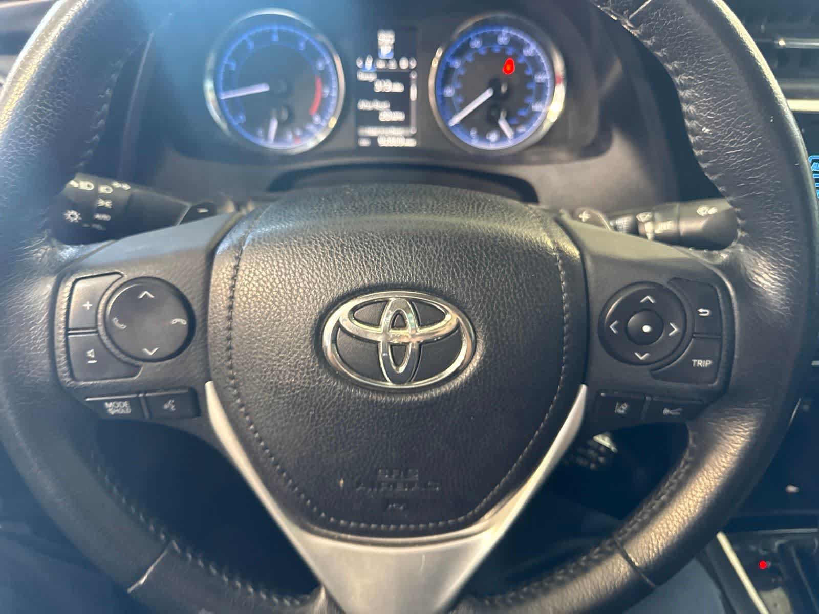 Used 2019 Toyota Corolla SE FWD image 23