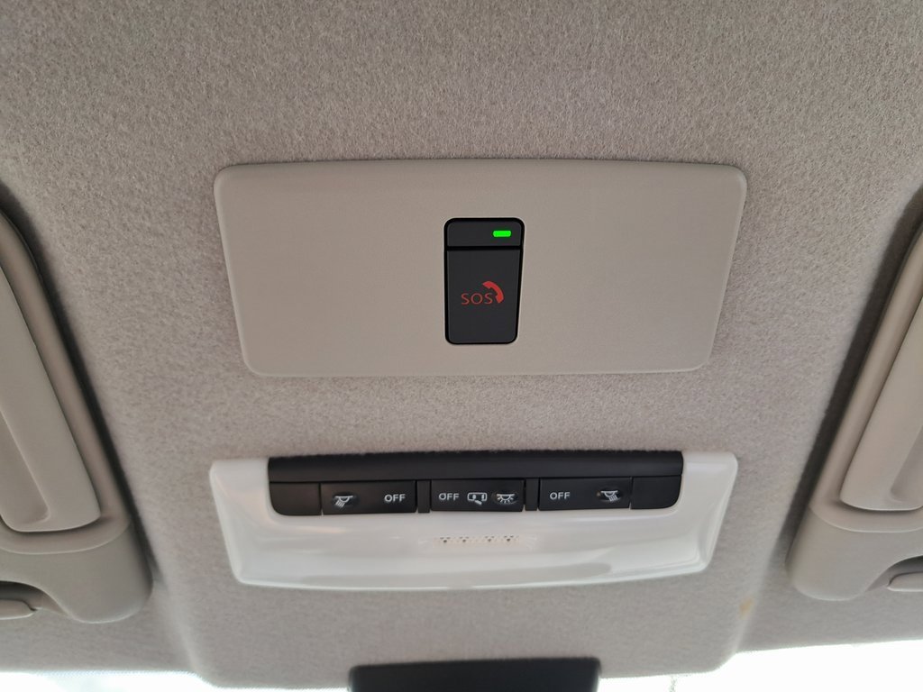 Used 2023 Nissan Kicks SR w/ SR Premium Package image 21