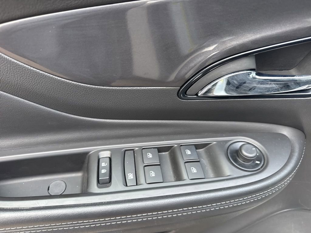 Certified 2022 Buick Encore Preferred w/ Safety Package image 13