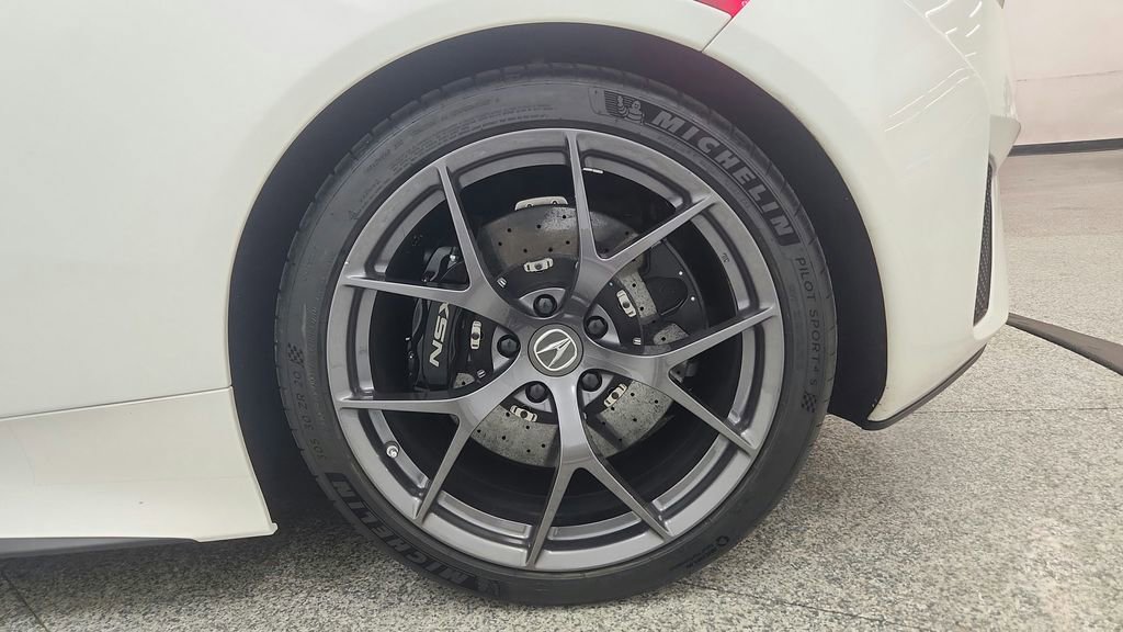 Used 2017 Acura NSX AWD/4WD image 36