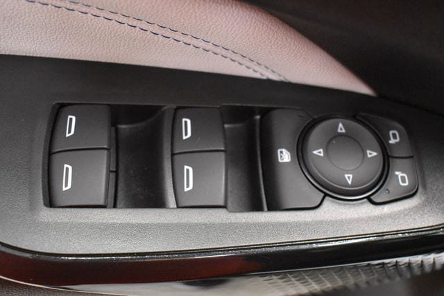 Used 2025 Chevrolet Trax LT FWD image 21