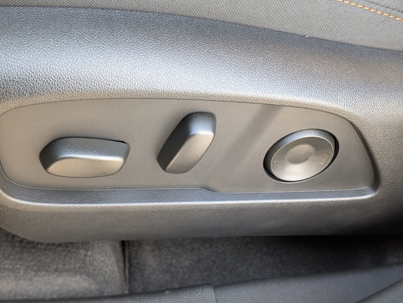 New 2026 Chevrolet Equinox ACTIV w/ Safety and Technology Package image 17