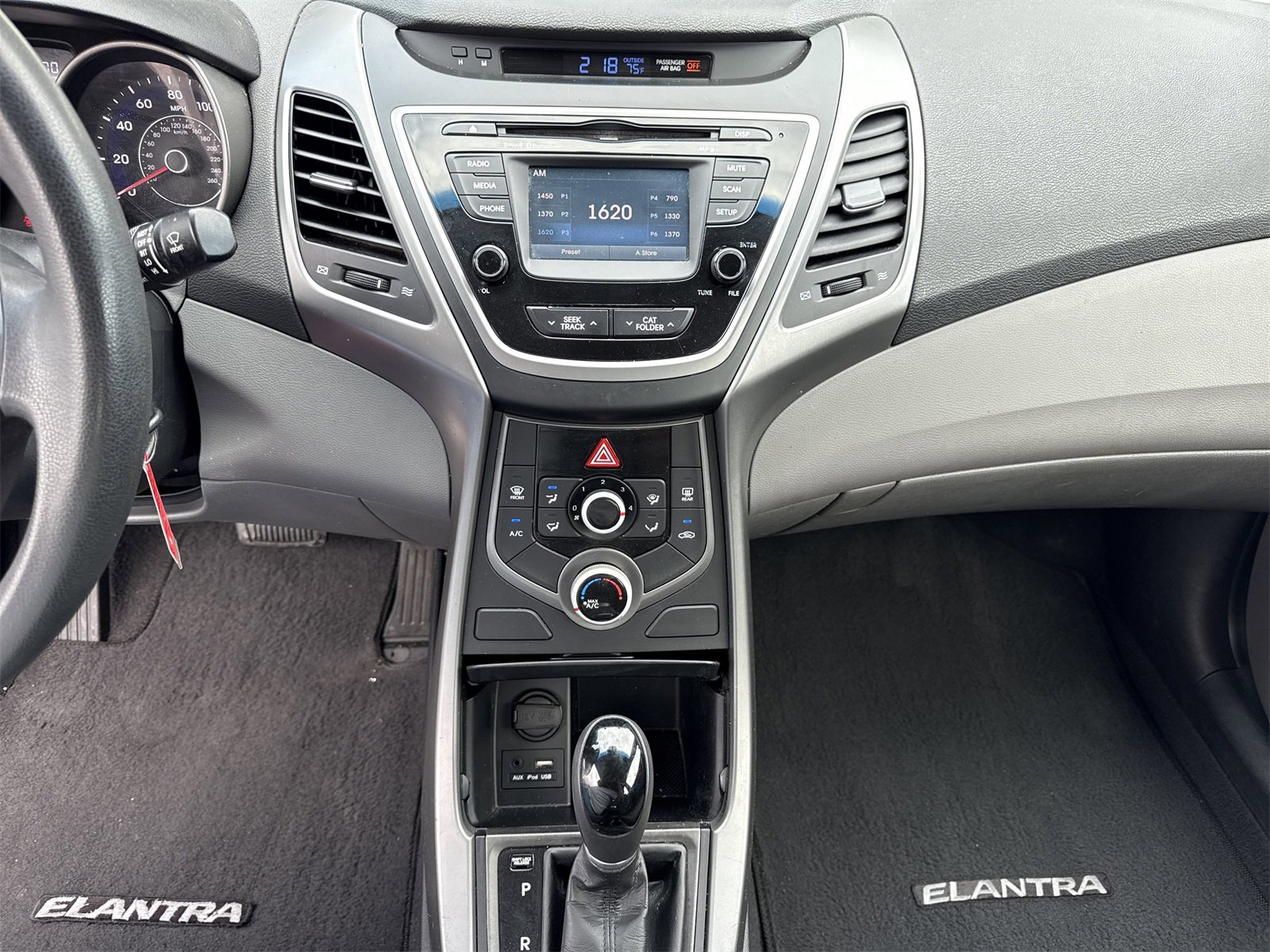 Used 2016 Hyundai Elantra SE w/ Option Group 02 image 24