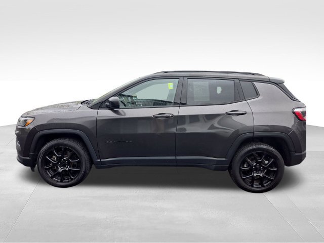 Used 2023 Jeep Compass Latitude AWD/4WD image 4