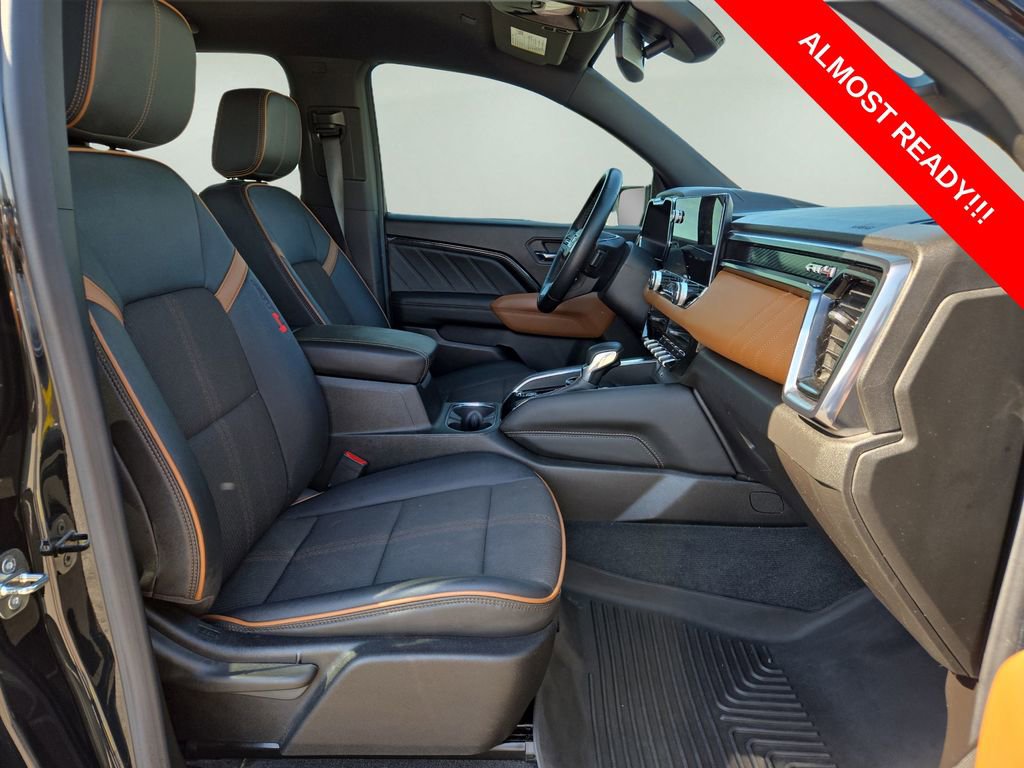 Used 2023 GMC Canyon AT4 w/ Technology Package AWD/4WD image 28