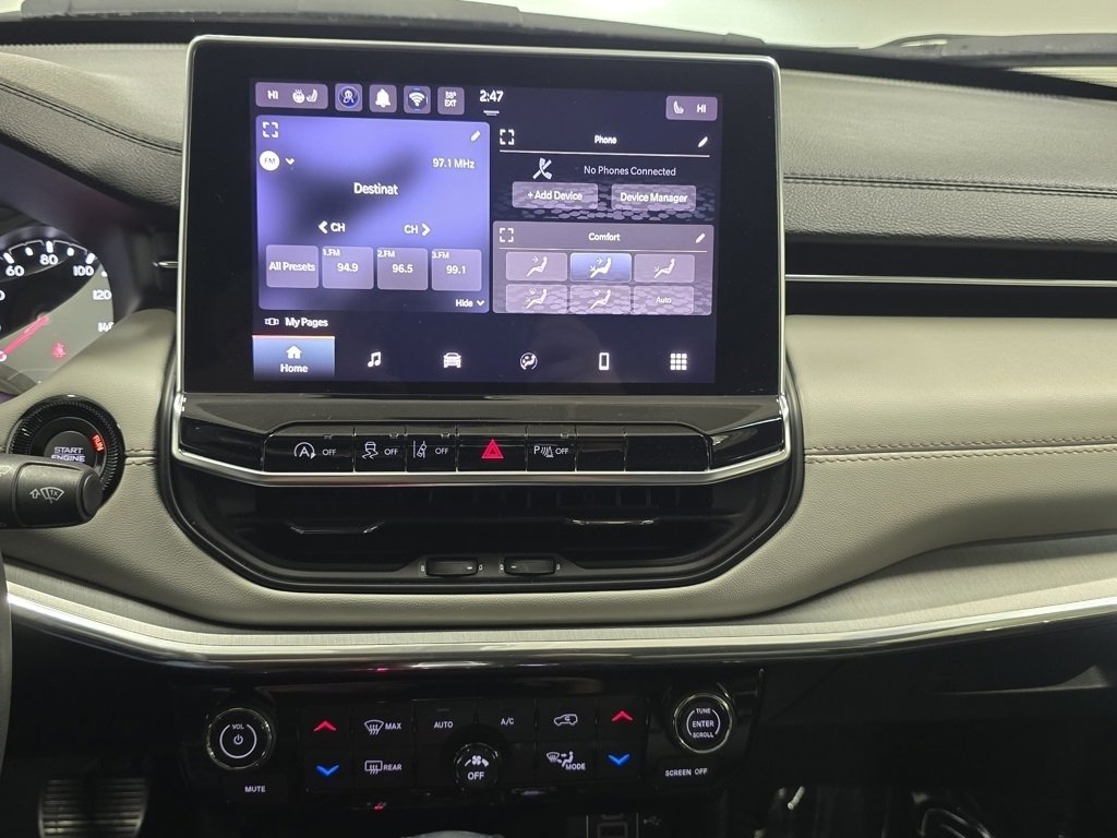 Used 2024 Jeep Compass Limited image 28