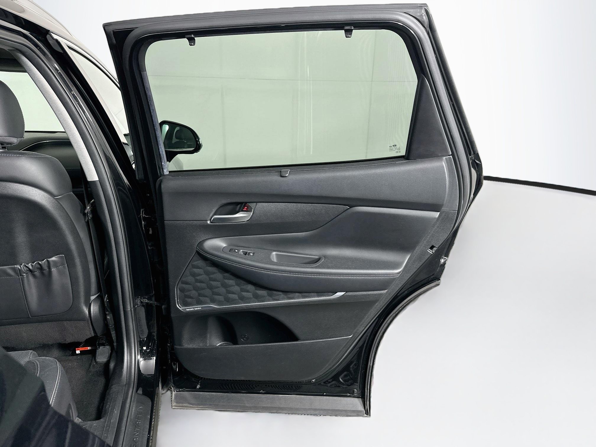 Used 2022 Hyundai Santa Fe Limited AWD/4WD image 30