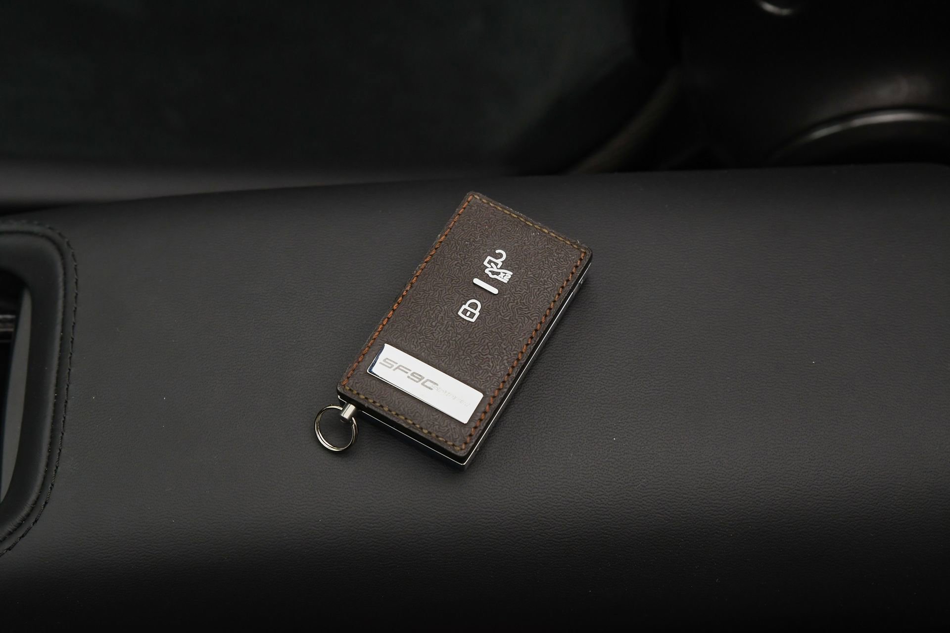 Used 2022 Ferrari SF90 Spider image 18