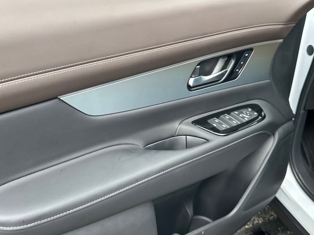 New 2025 Nissan Murano Platinum image 10