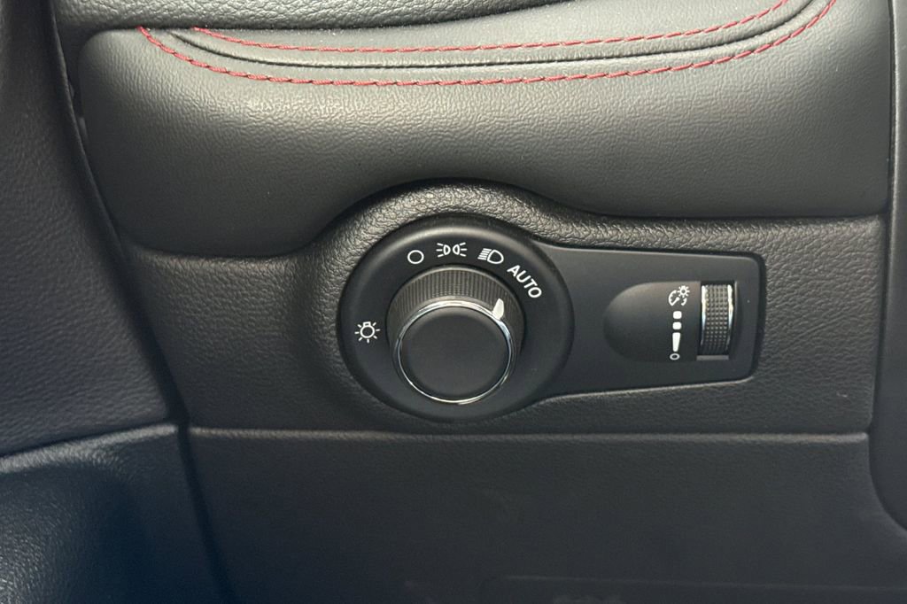 Used 2024 Dodge Durango GT RWD image 41