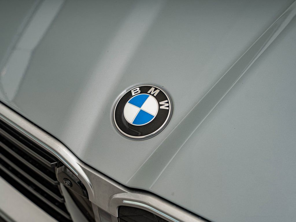 Used 2025 BMW X2 M35i AWD/4WD image 3