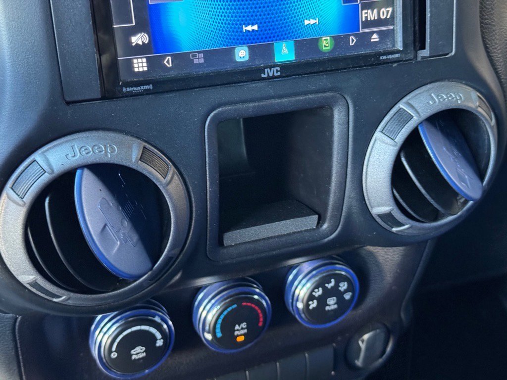 Used 2016 Jeep Wrangler Sport image 12