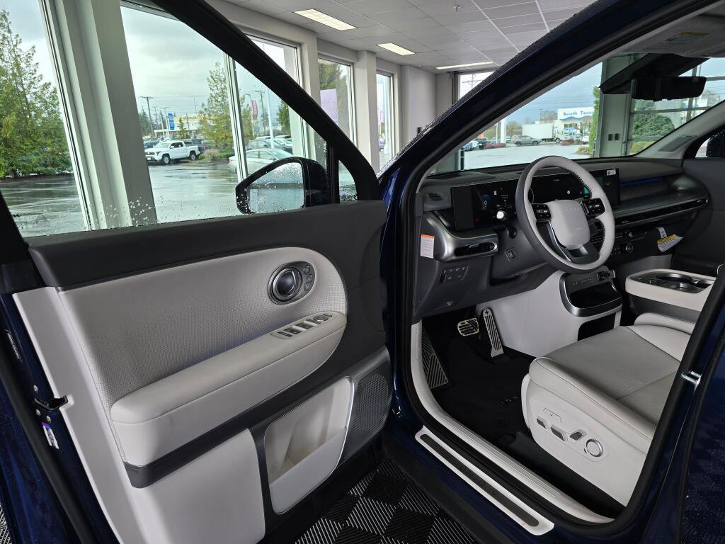 New 2026 Hyundai Ioniq 9 Calligraphy AWD/4WD image 31