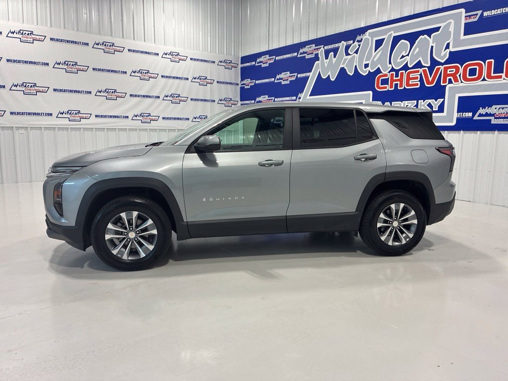 Used 2026 Chevrolet Equinox LT AWD/4WD image 3