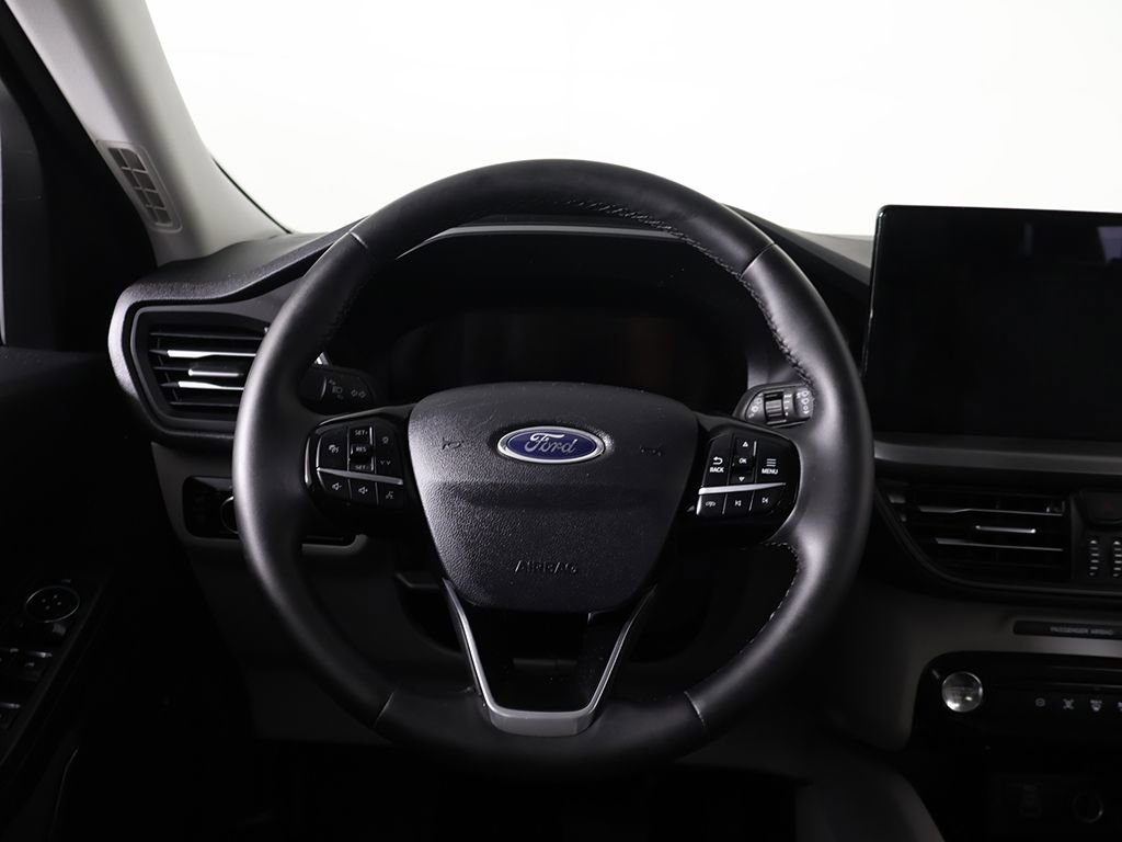 Used 2024 Ford Escape SE image 39