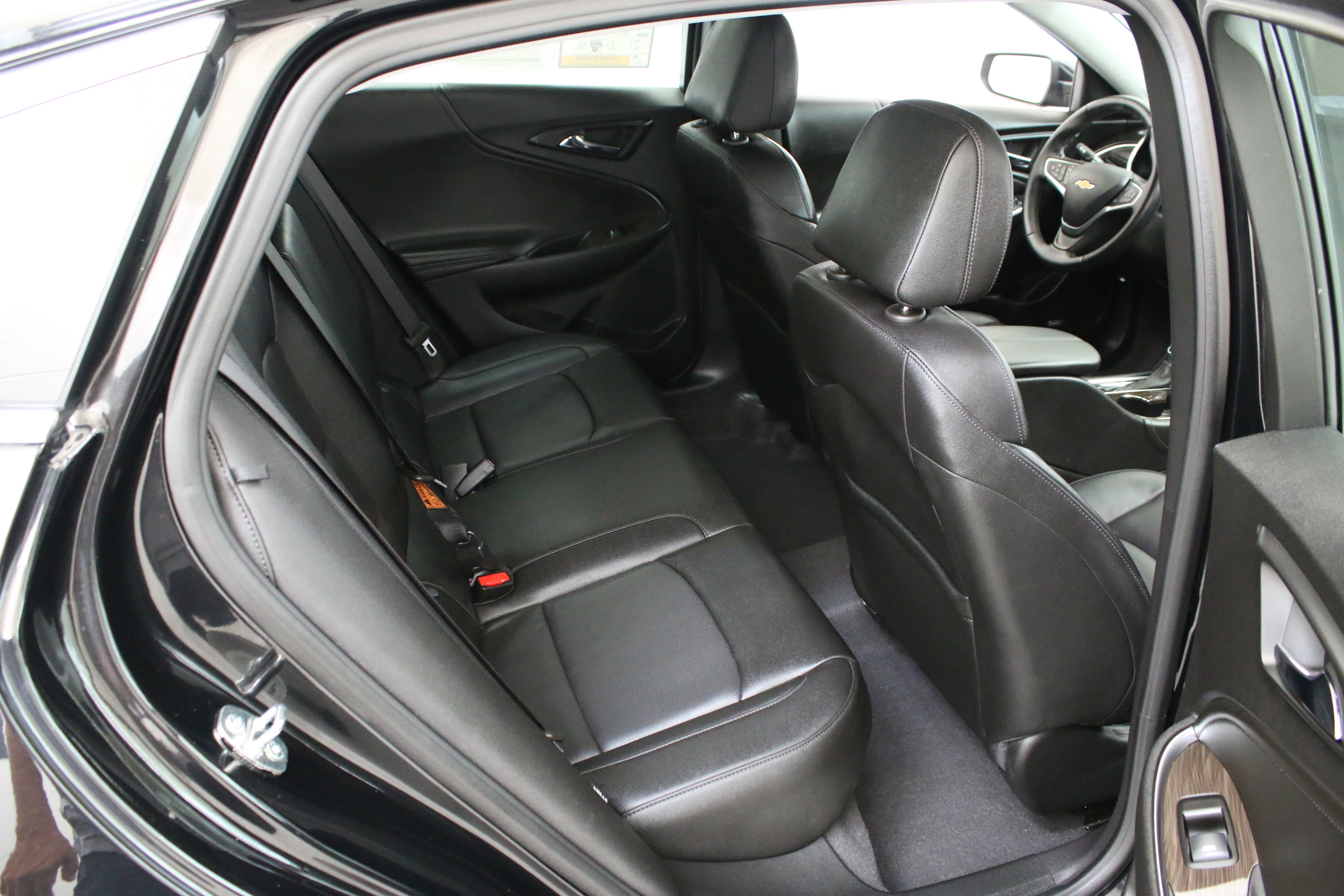 Used 2023 Chevrolet Malibu LT w/ LPO, Floor Liner Package FWD image 31