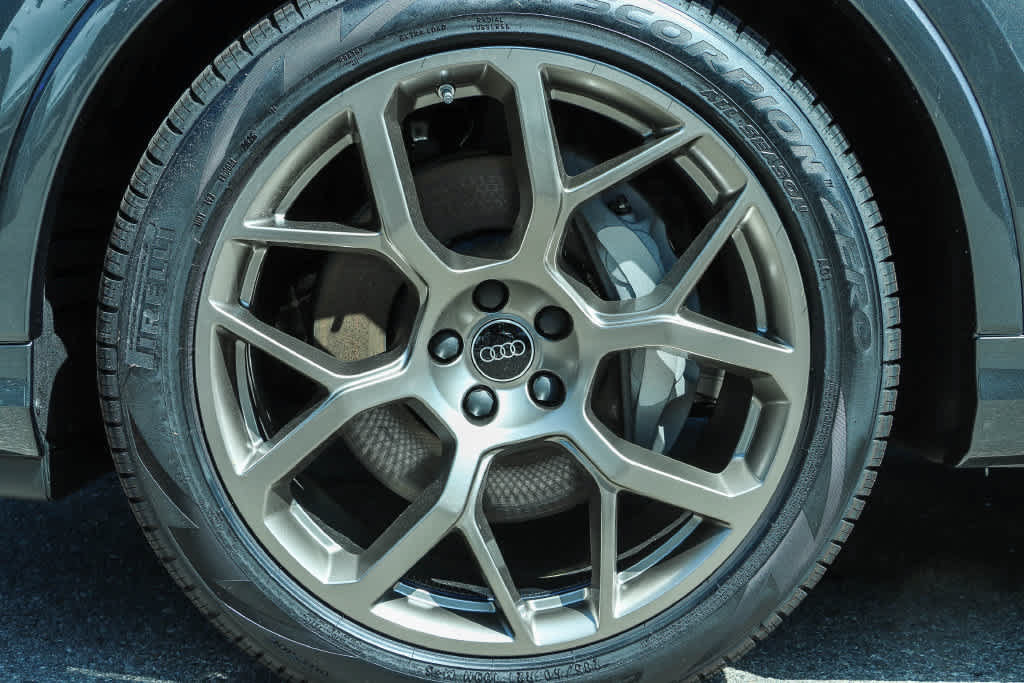 New 2026 Audi Q7 Premium Plus AWD/4WD image 11