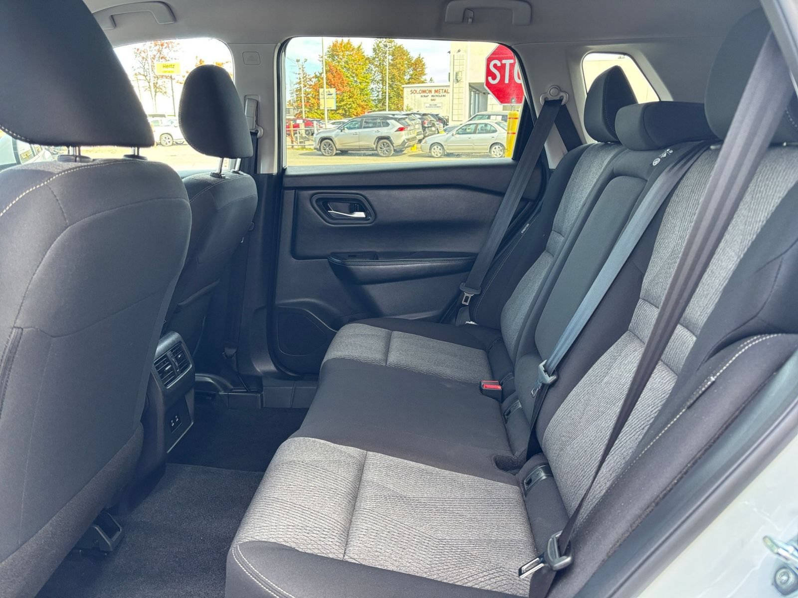 Used 2026 Nissan Rogue SV AWD/4WD image 25